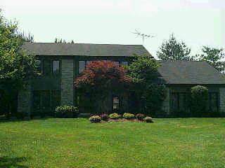 9777 Beech Dr, Cincinnati, OH 45231 photo 3