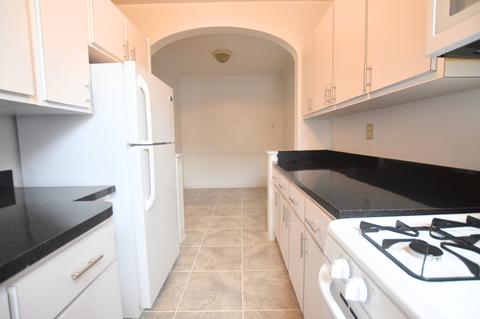 3159 Westbrook Dr, Cincinnati, OH 45238 photo 8
