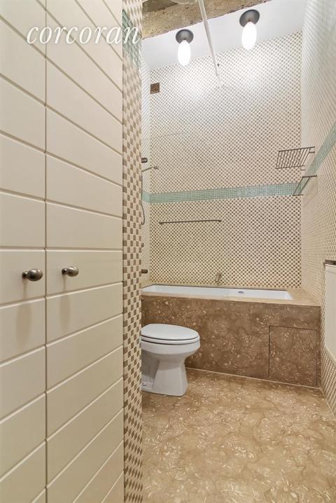 4013 Paddock Rd, Cincinnati, OH 45229 photo 10