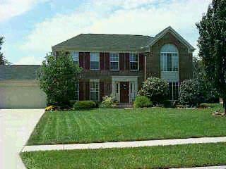 1027 Nottingham Dr, Cincinnati, OH 45255 photo 2