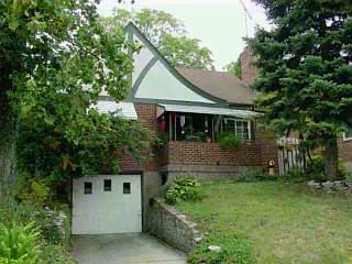 3930 Farrell Dr, Cincinnati, OH 45211 photo 3