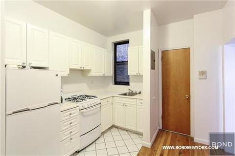 6261 Cary Ave, Cincinnati, OH 45224 photo 1