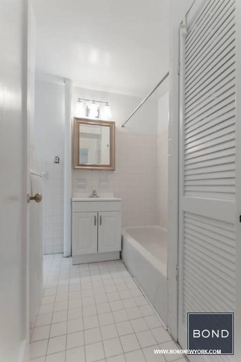 3931 Farrell Dr, Cincinnati, OH 45211 photo 6