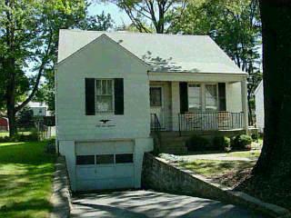 6918 Dianna Dr, Cincinnati, OH 45239 photo 3