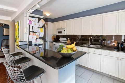 145 Warner St, Cincinnati, OH 45219 photo 8