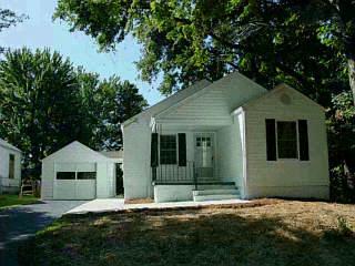 8315 Cherry Ln, Cincinnati, OH 45255 photo 2