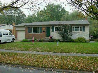 8883 Mockingbird Ln, Cincinnati, OH 45231 photo 2