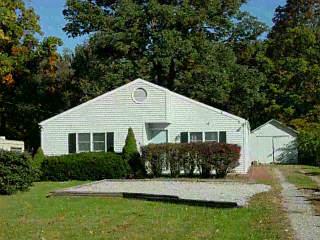 8110 Forest Rd, Cincinnati, OH 45255 photo 3