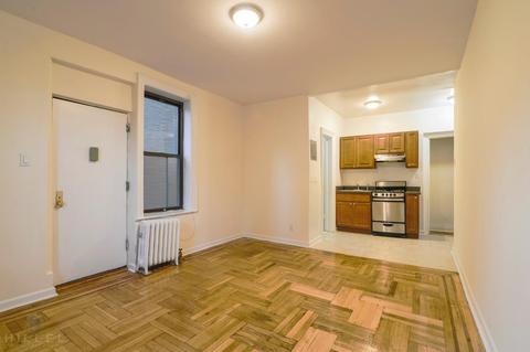465 Lloyd Pl, Cincinnati, OH 45219 photo 4
