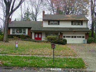 5784 Whitechapel Dr, Cincinnati, OH 45236 photo 1