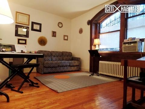 3138 Saffer St, Cincinnati, OH 45211 photo 1