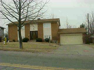 1720 Sunset Dr, Hamilton, OH 45013 photo 2