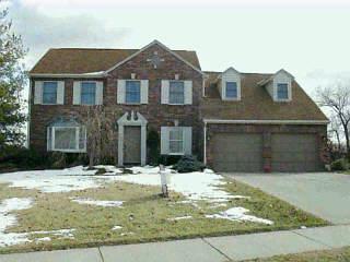 7435 Pickway Dr, Cincinnati, OH 45233 photo 1