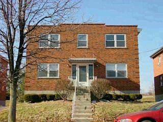 3363 Parkcrest Dr, Cincinnati, OH 45211 photo 1