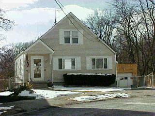 1919 Ashbrook Dr, Cincinnati, OH 45238 photo 3