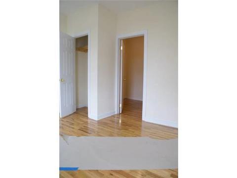 5611 Mapleridge Dr, Cincinnati, OH 45227 photo 2