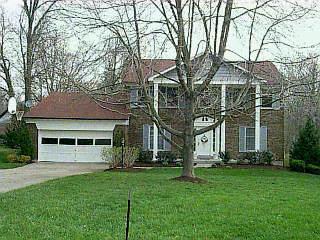 9042 Winthrop Dr, Montgomery, OH 45249 photo 1