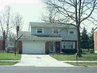 1561 Acreview Dr, Cincinnati, OH 45240 photo 1