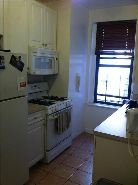1010 Hatch St, Cincinnati, OH 45202 photo 3