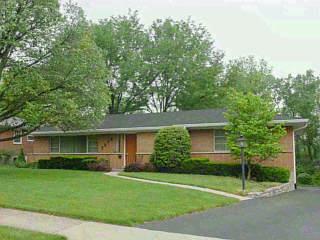 2579 Beechmar Dr, Cincinnati, OH 45230 photo 2