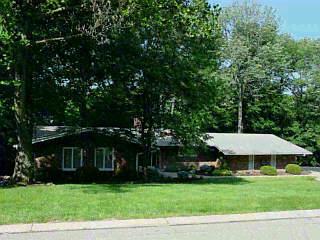 5853 Ropes Dr, Cincinnati, OH 45244 photo 1