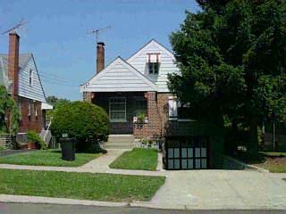 1631 Atson Ln, Cincinnati, OH 45205 photo 2