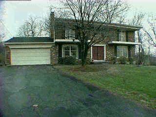 9751 Acton Ct, Evendale, OH 45241 photo 1