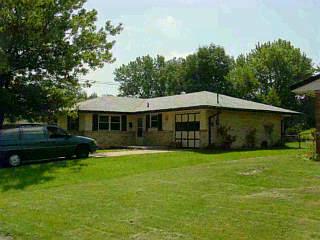 957 Glasgow Dr, Forest Park, OH 45240 photo 2