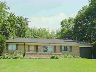 792 Diane Dr, Cincinnati, OH 45245 photo 3