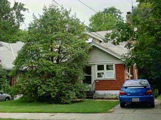 2920 Mignon Ave, Cincinnati, OH 45211 photo 3