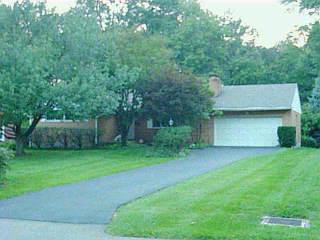 9639 Cooper Ln, Blue Ash, OH 45242 photo 3