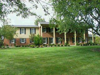 375 Heathgate Rd, Cincinnati, OH 45255 photo 1