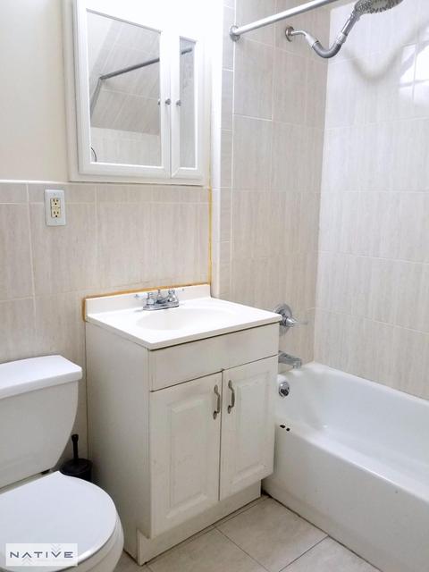3748 Ebenezer Rd, Cincinnati, OH 45248 photo 5
