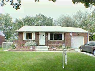 8629 Brent Dr, Cincinnati, OH 45231 photo 1