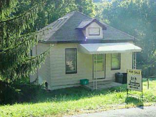 2022 Harkness St, Cincinnati, OH 45225 photo 1