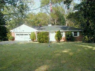 2217 Forestlake Dr, Cincinnati, OH 45244 photo 2