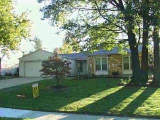 9564 Linfield Dr, Blue Ash, OH 45242 photo 1