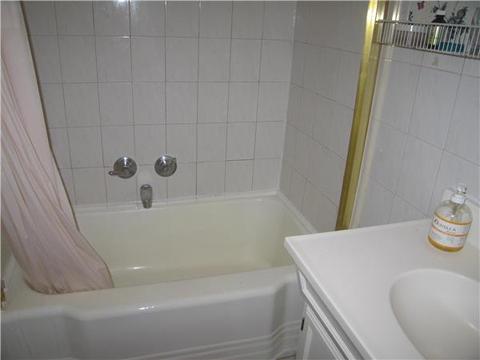 871 Pharoway Dr, Cincinnati, OH 45245 photo 3