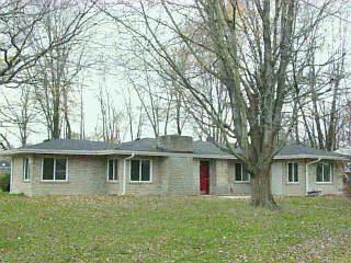 871 Pharoway Dr, Cincinnati, OH 45245 photo 2