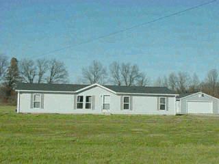 3323 Sandy La, Blanchester, OH 45107 photo 2