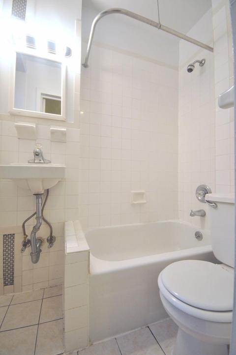 1506 Aster Pl, Cincinnati, OH 45224 photo 4