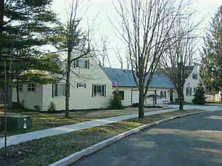 21 Burnham St, Greenhills, OH 45218 photo 1