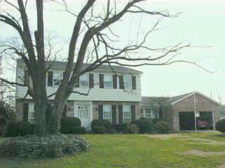 778 Elderwood Dr, Cincinnati, OH 45255 photo 3