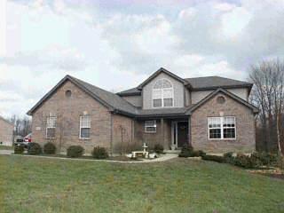 4062 Lenox Dr, Cincinnati, OH 45245 photo 2