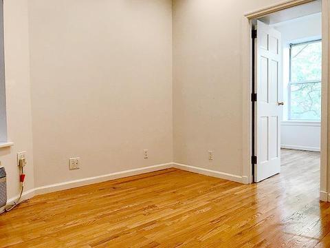 4933 Duebber Dr, Cincinnati, OH 45238 photo 2