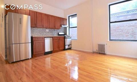 4628 Chickering Ave, Cincinnati, OH 45232 photo 3