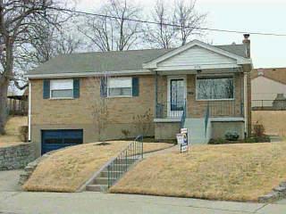 4730 Embrett Ct, Cincinnati, OH 45238 photo 2
