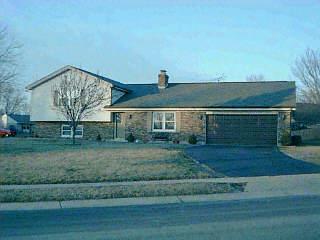 10 Roundtree Ct, Springboro, OH 45066 photo 1