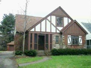 7605 Castleton Dr, Cincinnati, OH 45237 photo 1