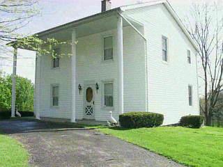 9472 Daly Rd, Cincinnati, OH 45231 photo 1